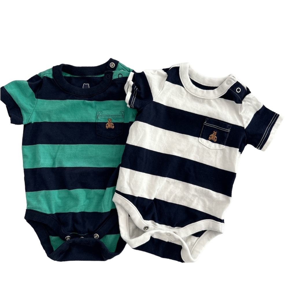 GAP baby - organic Brannon onesies